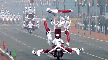 印度神文案，文案中的叠罗汉