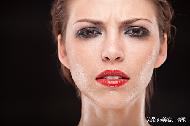 「16款公认好用的防晒霜」适合干皮、油皮、敏皮的，优缺点都在这