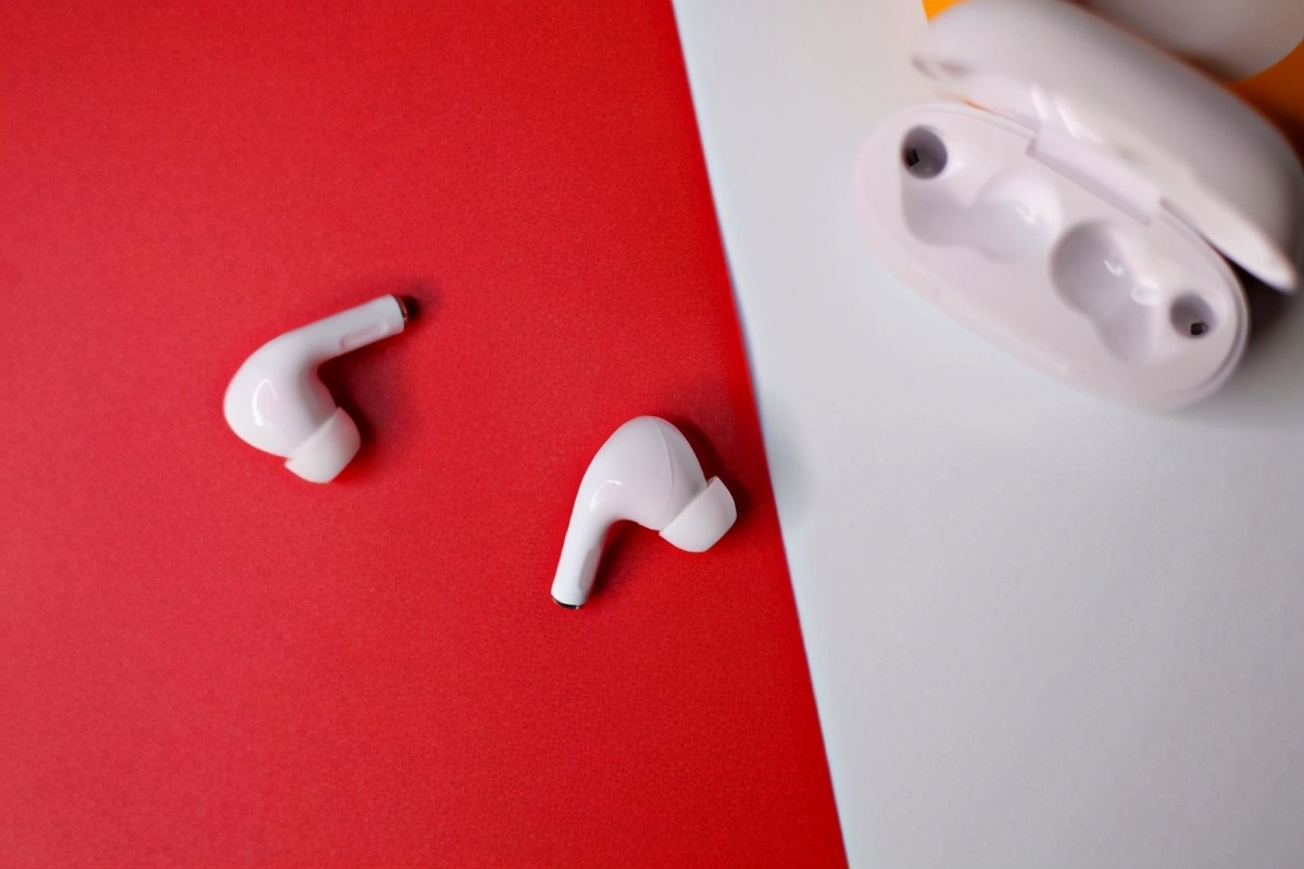 蓝牙耳机啥牌子好？测评师秦时揭晓蓝牙耳机品牌排行